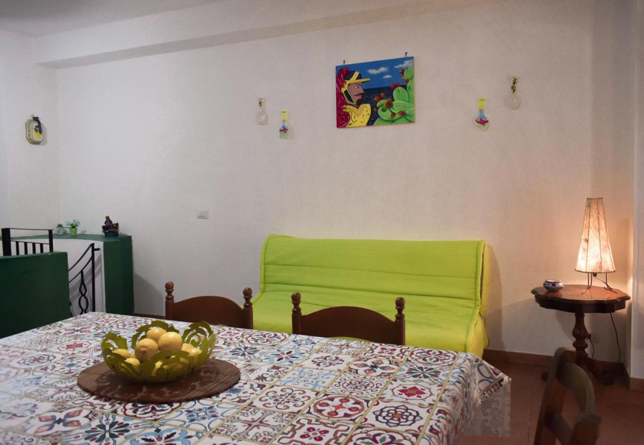 فيلا A Casa Ru Mare كاستيلاّماري ديل غو المظهر الخارجي الصورة